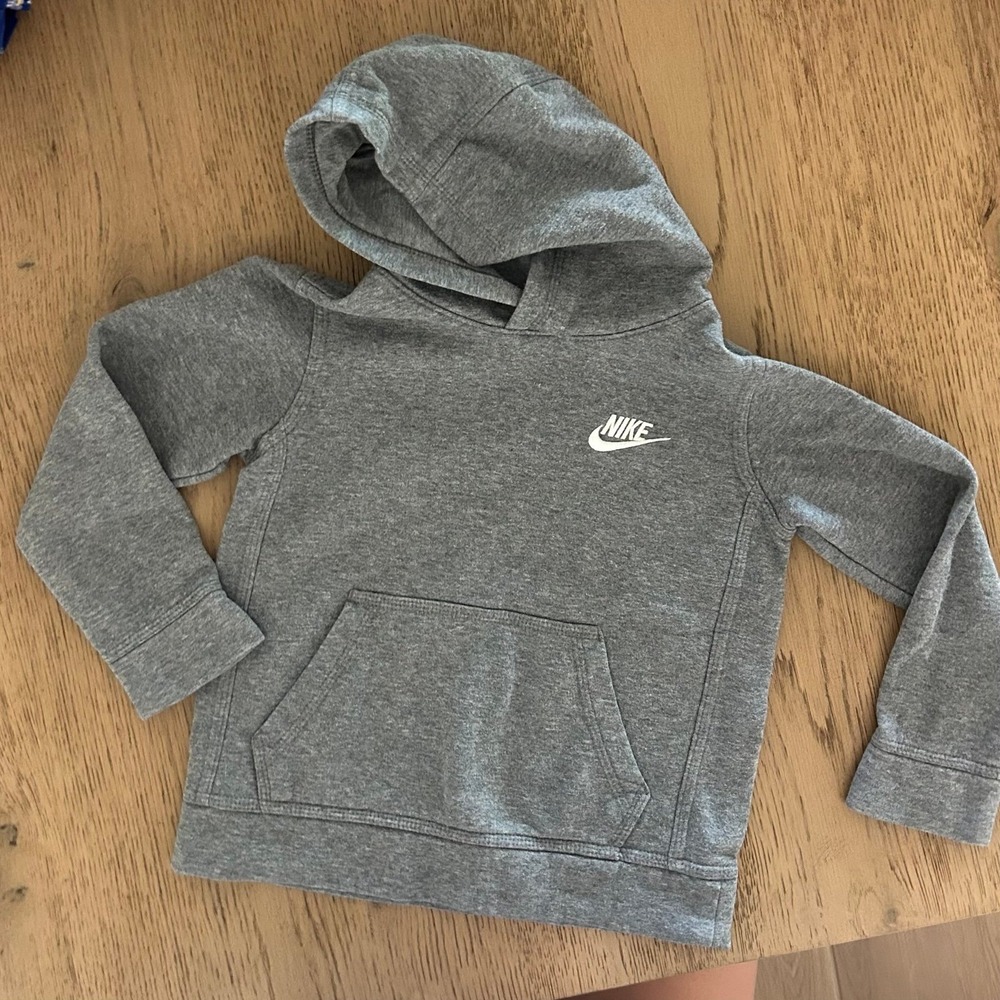 Kids 4T 5T Grey Nike Hoodie Sweatshirt Gender Neutral
